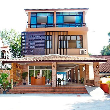 Sea Breeze Guest House Cha-Am Extérieur photo